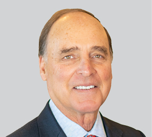 05_436029-3_photo_Board Committees_Restrepo Jr.jpg